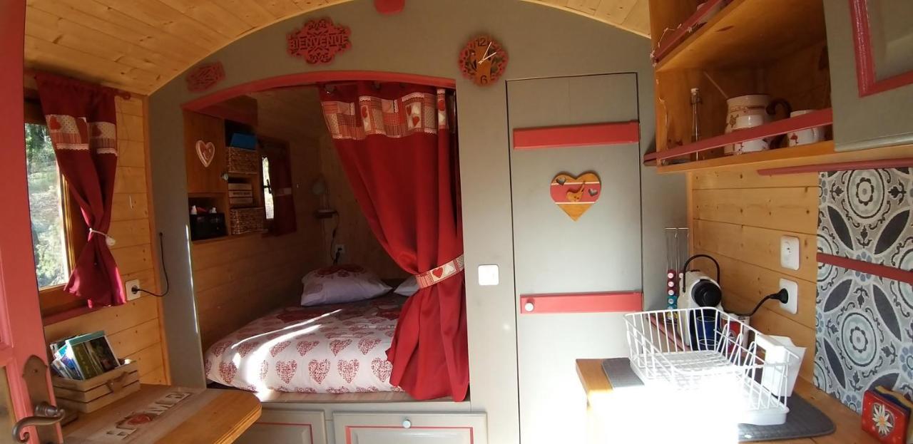 Roulotte Romantique Chauffee En Cevennes Monteils  Bagian luar foto